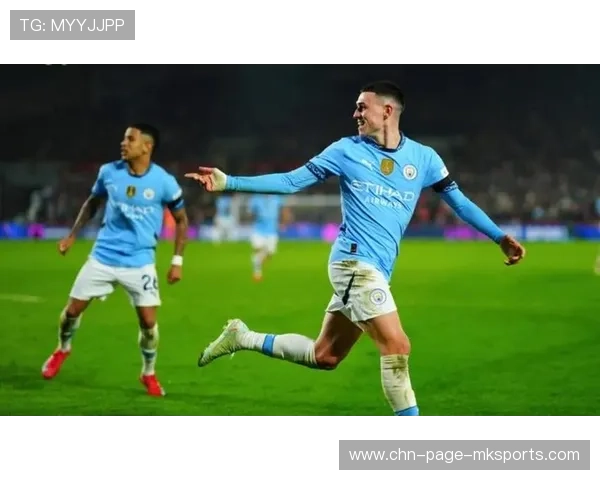 曼城利用肋部空间，多库倒三角助攻福登